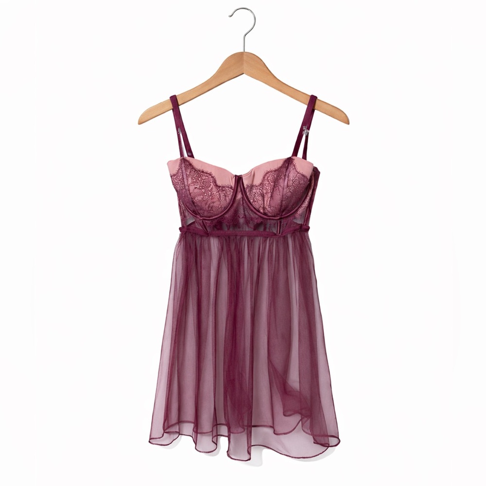 Victorias Secret Elegant Burgundy Lace Nightie. Excellent Condition. Size 36C